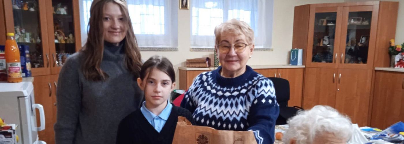 Niesienie Pomocy Przez Społeczność Szkolną: Akcja Torba Miłosierdzia