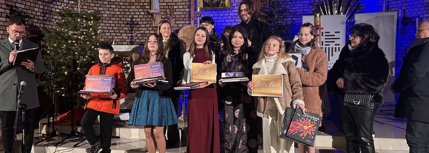 Nasze uczennice zostały laureatkami Ogólnopolskiego Konkursu Kolęd i Pastorałek w Jezierzycach